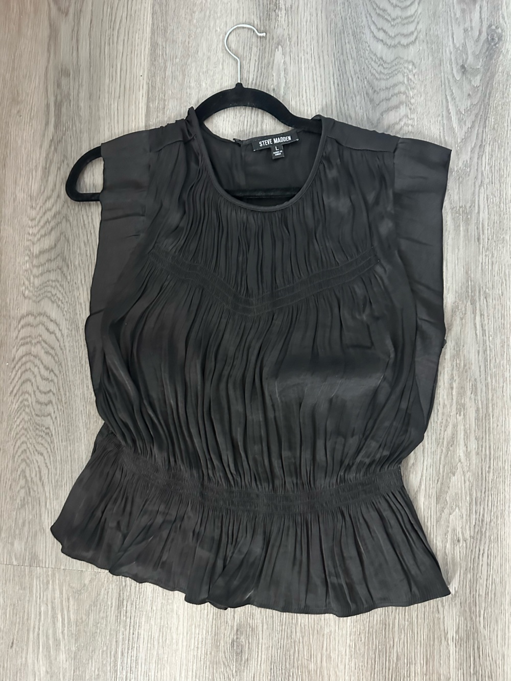 Steve Madden Black Pleated Sleeveless Blouse